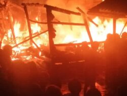 Korsleting, Dua Rumah Panggung di Tanjungsari Sumedang Ludes Terbakar