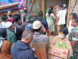 Polisi Kawal Operasi Pasar Minyak Goreng di Parakanmuncang Sumedang