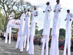 Helaran Seni Budaya 27 Kabupaten Kota di Jabar Warnai Pawai Taaruf MTQ ke-37 di Sumedang