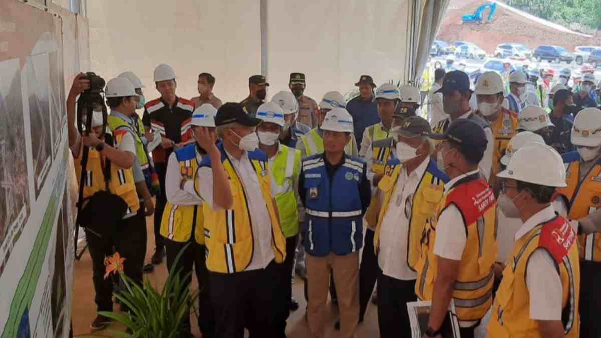 Menteri PUPR ke Tol Cisumdawu Sumedang