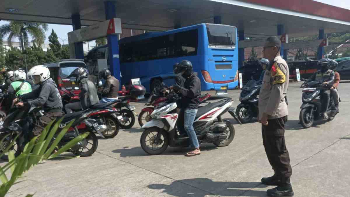 Polisi Cek SPBU di Jatinangor Sumedang