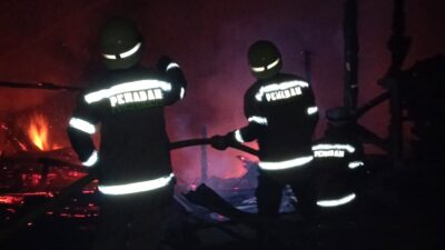 Rumah Semi Permanen di Jatinangor Sumedang Ludes Terbakar