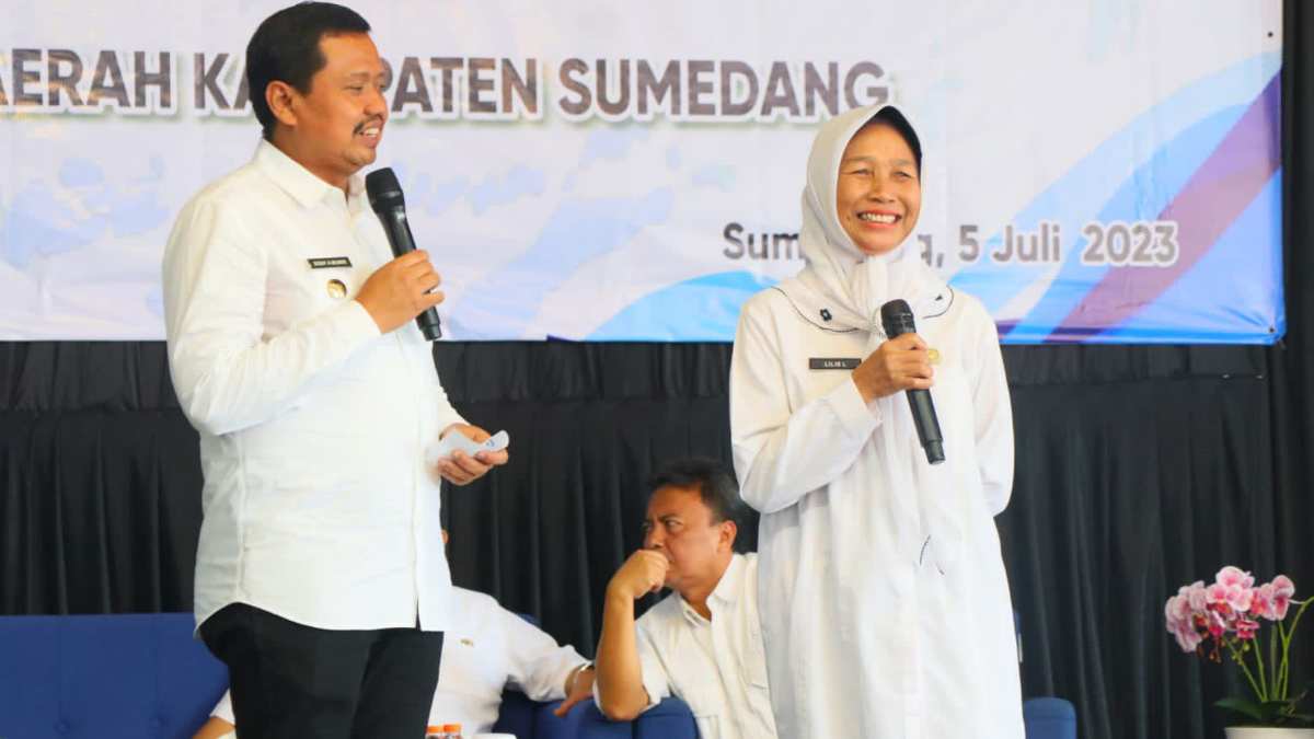 Bupati Sumedang Bagikan SK PPPK Guru Formasi 2022