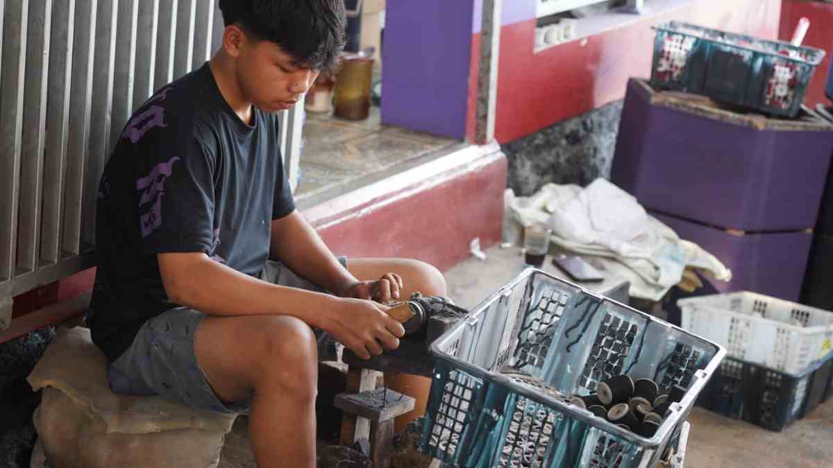 Perajin Gelasan di Tanjungsari Sumedang Dapat Surat untuk Memudahkan Beli Pertalite